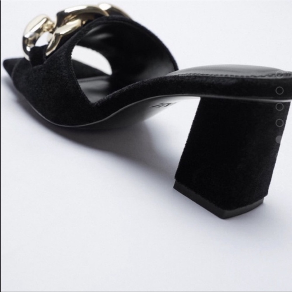 ZARA HEELED VELVET SANDALS WITH CHAIN.BLACK/GOLD. 8.5 M. 39 - Picture 4 of 7